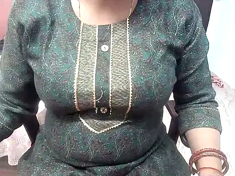 Snapshot of rehana_housewife chatting on 02-24-26, 06:55 rehana housewife online show from 02-24-26, 06:55