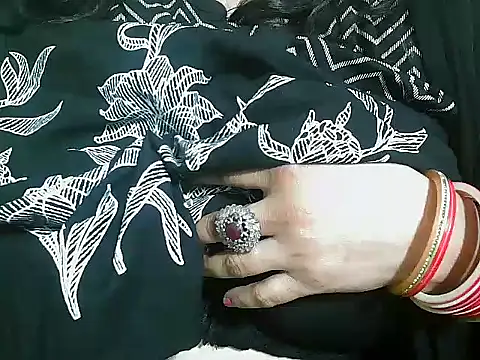 Snapshot of rehana_housewife chatting on 03-02-26, 08:10 rehana housewife online show from 03-02-26, 08:10