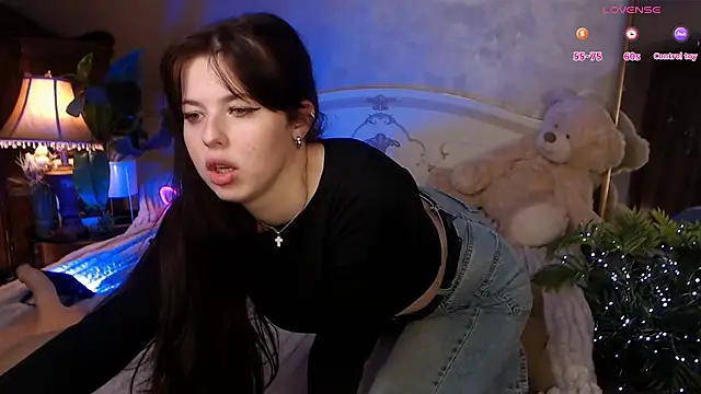 Snapshot of JulieHeets chatting on 01-02-25, 10:37 JulieHeets online show from 01-02-25, 10:37