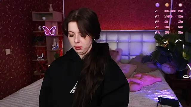 Snapshot of JulieHeets chatting on 01-21-25, 09:46 JulieHeets online show from 01-21-25, 09:46