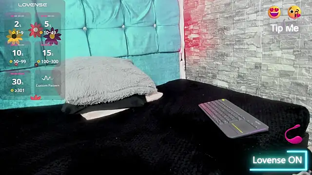 Cloee66 online show from 10-14-25, 01:56