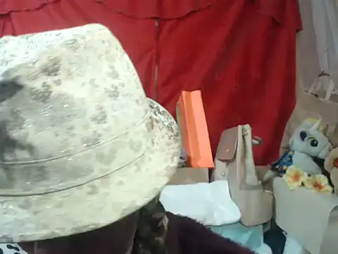 hottieperla online show from 11-24-25, 06:29