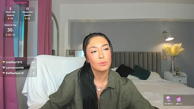 Awesome Jolie online show from 10-20-25, 06:58