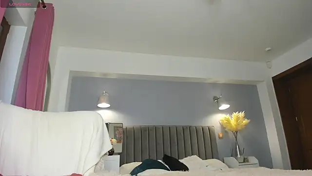 Awesome Jolie online show from 01-06-26, 06:50