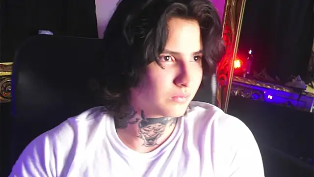 Snapshot of dantecoppolaa_ chatting on 12-30-24, 01:04 dantecoppolaa online show from 12-30-24, 01:04