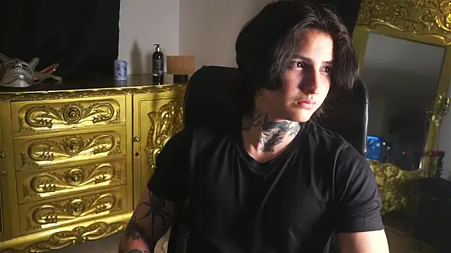 Snapshot of dantecoppolaa_ chatting on 01-20-25, 02:11 dantecoppolaa online show from 01-20-25, 02:11