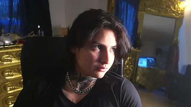 Snapshot of dantecoppolaa_ chatting on 01-23-25, 03:43 dantecoppolaa online show from 01-23-25, 03:43