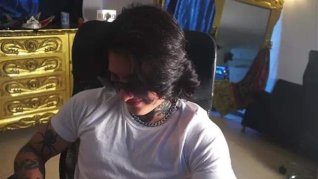 Snapshot of dantecoppolaa_ chatting on 02-02-25, 03:39 dantecoppolaa online show from 02-02-25, 03:39