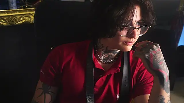 Snapshot of dantecoppolaa_ chatting on 02-17-25, 05:10 dantecoppolaa online show from 02-17-25, 05:10