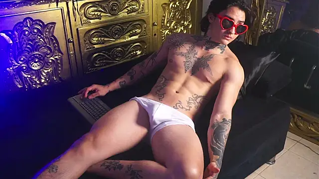 Snapshot of dantecoppolaa_ chatting on 02-23-25, 10:31 dantecoppolaa online show from 02-23-25, 10:31