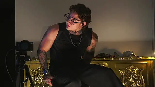 Snapshot of dantecoppolaa_ chatting on 09-24-25, 11:52 dantecoppolaa online show from 09-24-25, 11:52