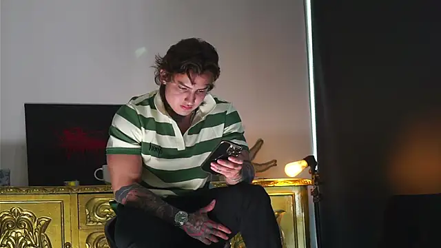 Snapshot of dantecoppolaa_ chatting on 09-28-25, 08:25 dantecoppolaa online show from 09-28-25, 08:25