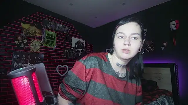 MoorderxDoll online show from 10-19-25, 07:14