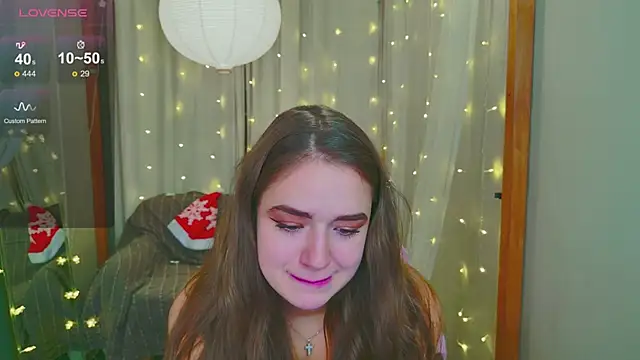 Snapshot of LovelyJessie chatting on 12-12-24, 05:37 LovelyJessie online show from 12-12-24, 05:37