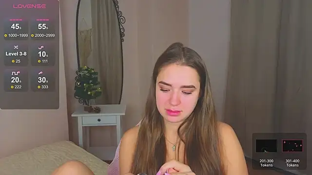 Snapshot of LovelyJessie chatting on 12-17-24, 05:15 LovelyJessie online show from 12-17-24, 05:15