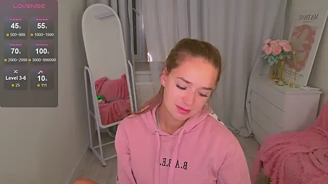 Snapshot of LovelyJessie chatting on 10-03-25, 01:30 LovelyJessie online show from 10-03-25, 01:30