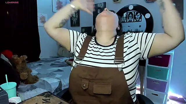 Luise Meyrink online show from 09-28-25, 03:45