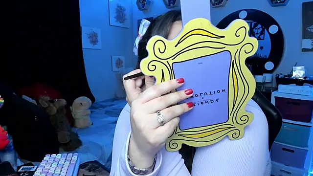 Luise Meyrink online show from 10-24-25, 02:30