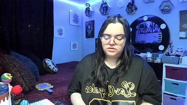 Luise Meyrink online show from 02-25-26, 02:10