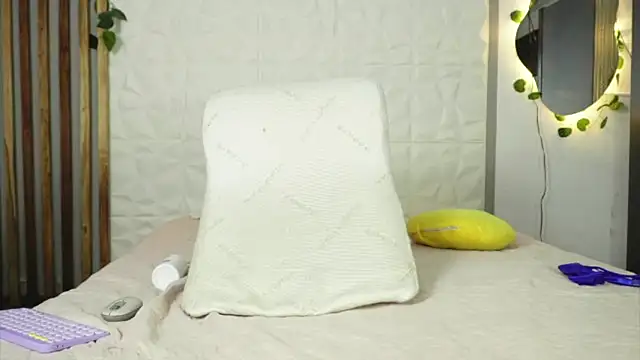 argiee taylorxs2 online show from 01-29-25, 12:22