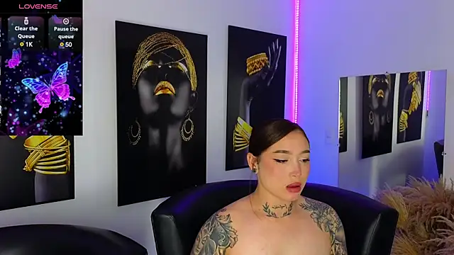 Snapshot of _brenna_hanson chatting on 01-17-25, 08:22  brenna hanson online show from 01-17-25, 08:22