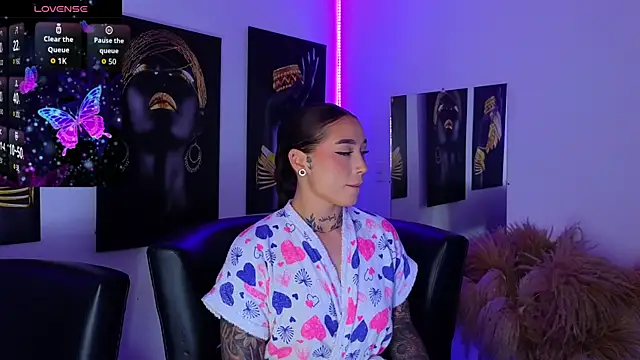 Snapshot of _brenna_hanson chatting on 09-19-25, 07:03  brenna hanson online show from 09-19-25, 07:03