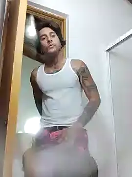 Snapshot of raymon616 chatting on 03-19-25, 12:26 raymon616 online show from 03-19-25, 12:26