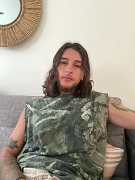 Snapshot of raymon616 chatting on 02-07-26, 07:17 raymon616 online show from 02-07-26, 07:17