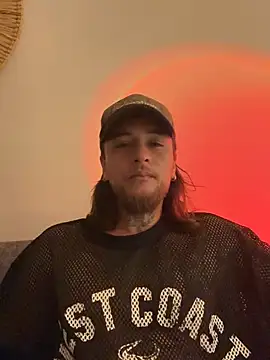 Snapshot of raymon616 chatting on 02-11-26, 11:10 raymon616 online show from 02-11-26, 11:10