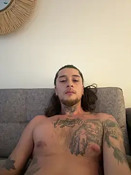 Snapshot of raymon616 chatting on 03-01-26, 10:01 raymon616 online show from 03-01-26, 10:01