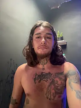 Snapshot of raymon616 chatting on 03-08-26, 02:10 raymon616 online show from 03-08-26, 02:10