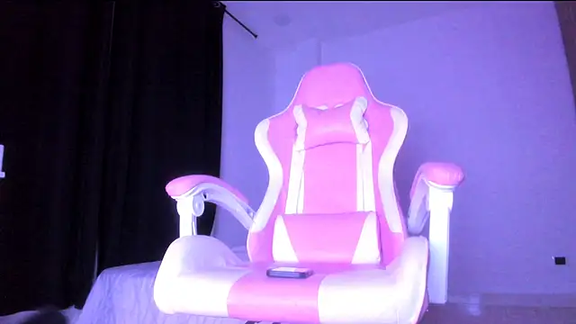 Snapshot of kimbaileys chatting on 05-06-26, 05:14 kimbaileys online show from 05-06-26, 05:14