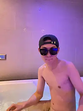 Snapshot of hihi0169 chatting on 12-13-24, 01:33 hihi0169 online show from 12-13-24, 01:33