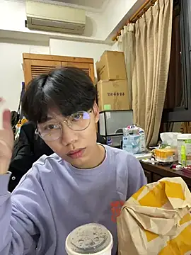 Snapshot of hihi0169 chatting on 03-08-25, 06:05 hihi0169 online show from 03-08-25, 06:05