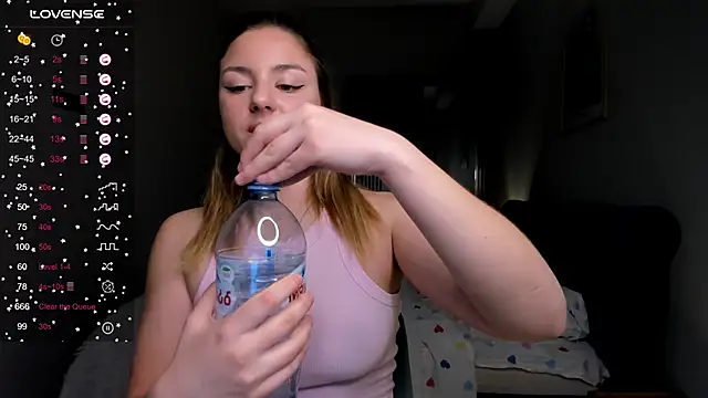 ThreeshaWhite online show from 03-18-25, 03:53