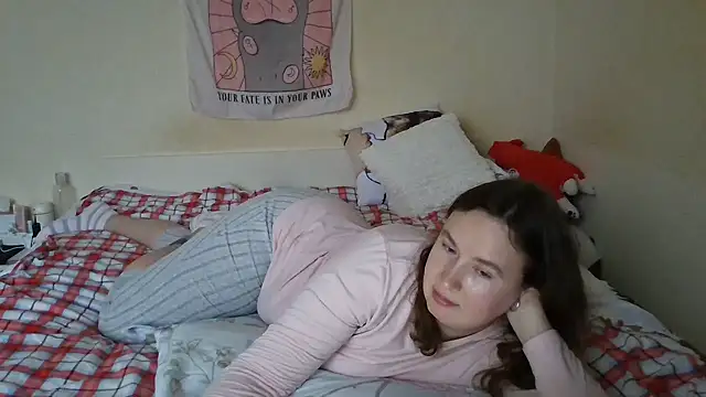 Snapshot of franceska_blue chatting on 12-24-24, 01:39 franceska blue online show from 12-24-24, 01:39