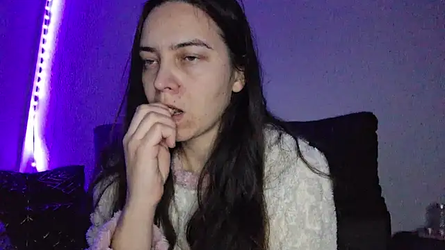 Cyndee Winter online show from 12-17-24, 11:27