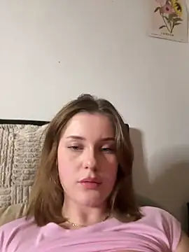 MaribelRiver online show from 02-17-25, 05:10