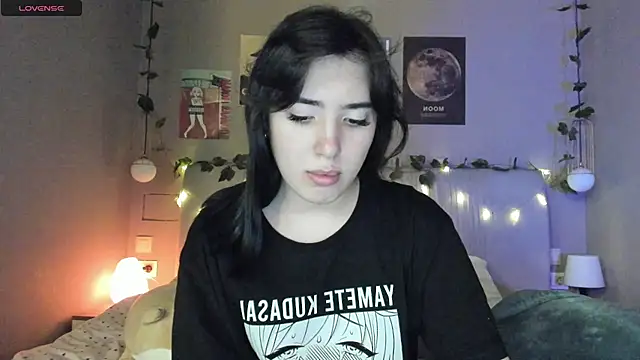 Snapshot of Anisawithlove chatting on 12-17-24, 05:15 Anisawithlove online show from 12-17-24, 05:15