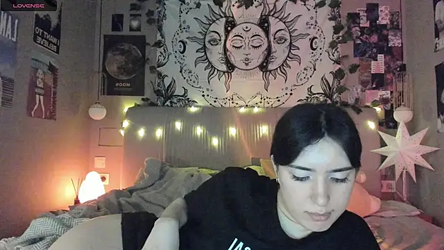 Snapshot of Anisawithlove chatting on 02-06-25, 10:32 Anisawithlove online show from 02-06-25, 10:32