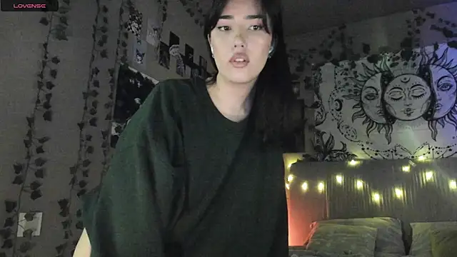 Snapshot of Anisawithlove chatting on 02-18-25, 03:43 Anisawithlove online show from 02-18-25, 03:43