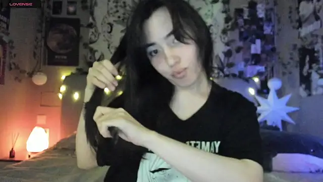 Snapshot of Anisawithlove chatting on 02-26-25, 06:21 Anisawithlove online show from 02-26-25, 06:21