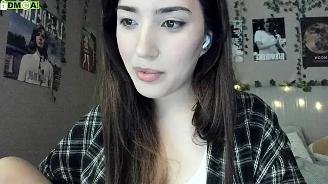 Snapshot of Anisawithlove chatting on 11-24-25, 08:14 Anisawithlove online show from 11-24-25, 08:14