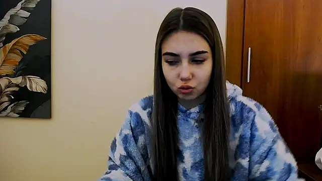 Snapshot of Lili_magic chatting on 02-12-25, 12:12 Lili magic online show from 02-12-25, 12:12