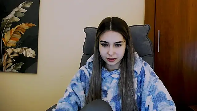 Snapshot of Lili_magic chatting on 02-22-25, 12:51 Lili magic online show from 02-22-25, 12:51