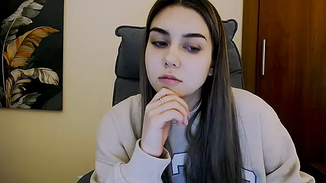 Snapshot of Lili_magic chatting on 02-23-25, 04:02 Lili magic online show from 02-23-25, 04:02