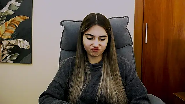 Snapshot of Lili_magic chatting on 03-01-25, 04:11 Lili magic online show from 03-01-25, 04:11