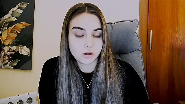 Snapshot of Lili_magic chatting on 03-07-25, 12:56 Lili magic online show from 03-07-25, 12:56