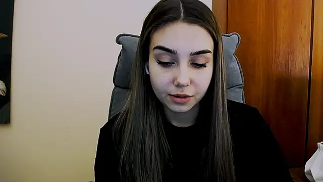 Snapshot of Lili_magic chatting on 03-21-25, 01:34 Lili magic online show from 03-21-25, 01:34