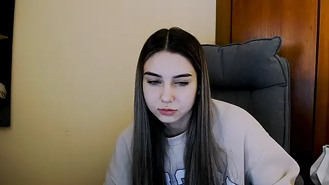 Snapshot of Lili_magic chatting on 03-22-25, 04:37 Lili magic online show from 03-22-25, 04:37